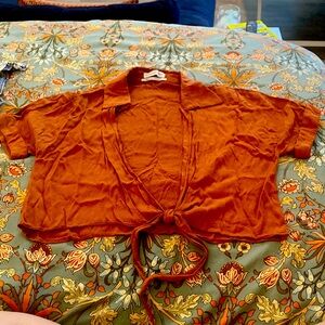Front ties crop top